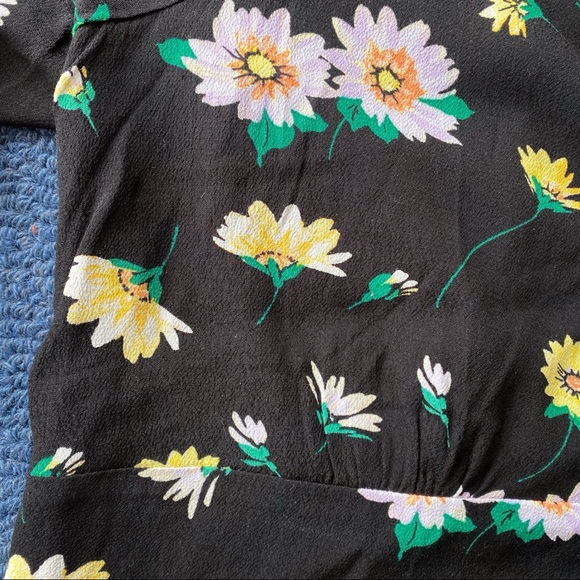 🌼 LOFT BLACK FLORAL RAYON PEPLUM TOP! - Picture 6 of 9